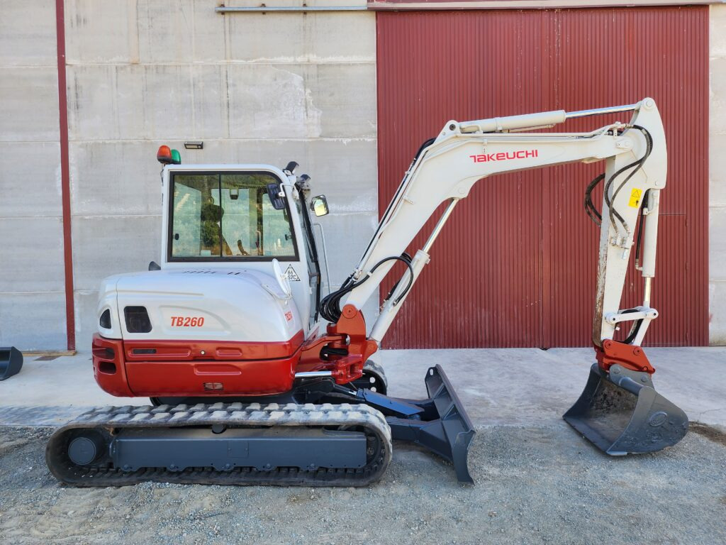 TAKEUCHI TB260 - حفارة مصغرة: صور 2 TAKEUCHI TB260 - حفارة مصغرة: صور 2