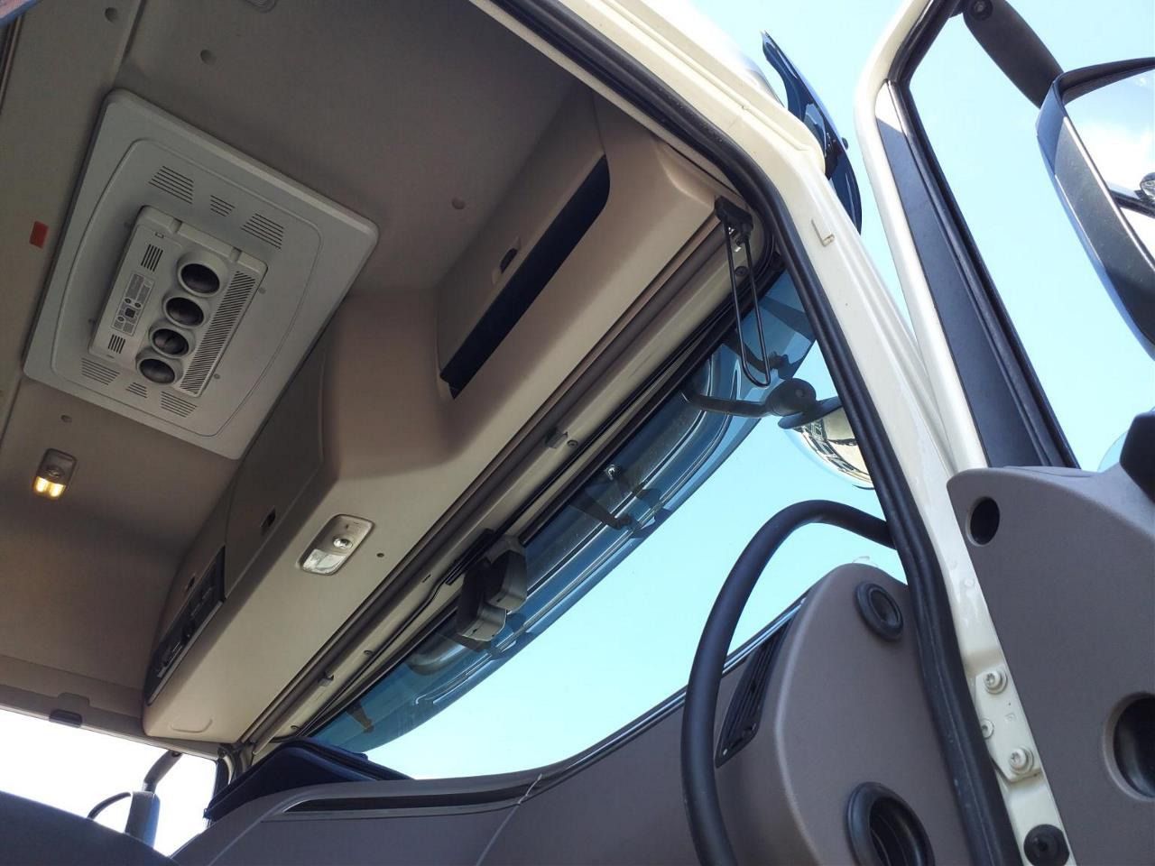 DAF XF480 - شاحنة جرار: صور 5 DAF XF480 - شاحنة جرار: صور 5