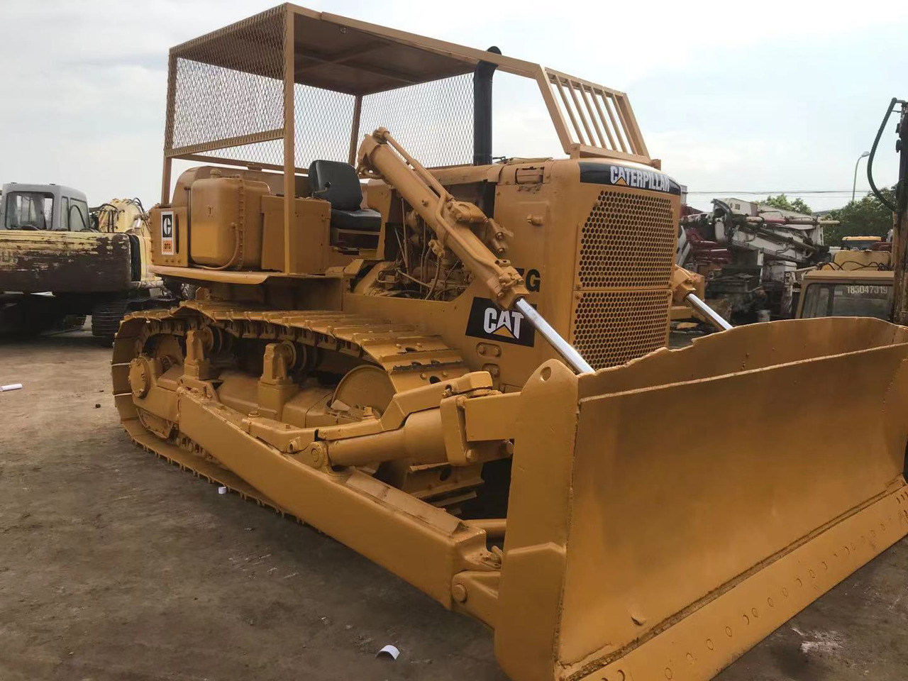 CATERPILLAR D7G - بلدوزر: صور 1 CATERPILLAR D7G - بلدوزر: صور 1