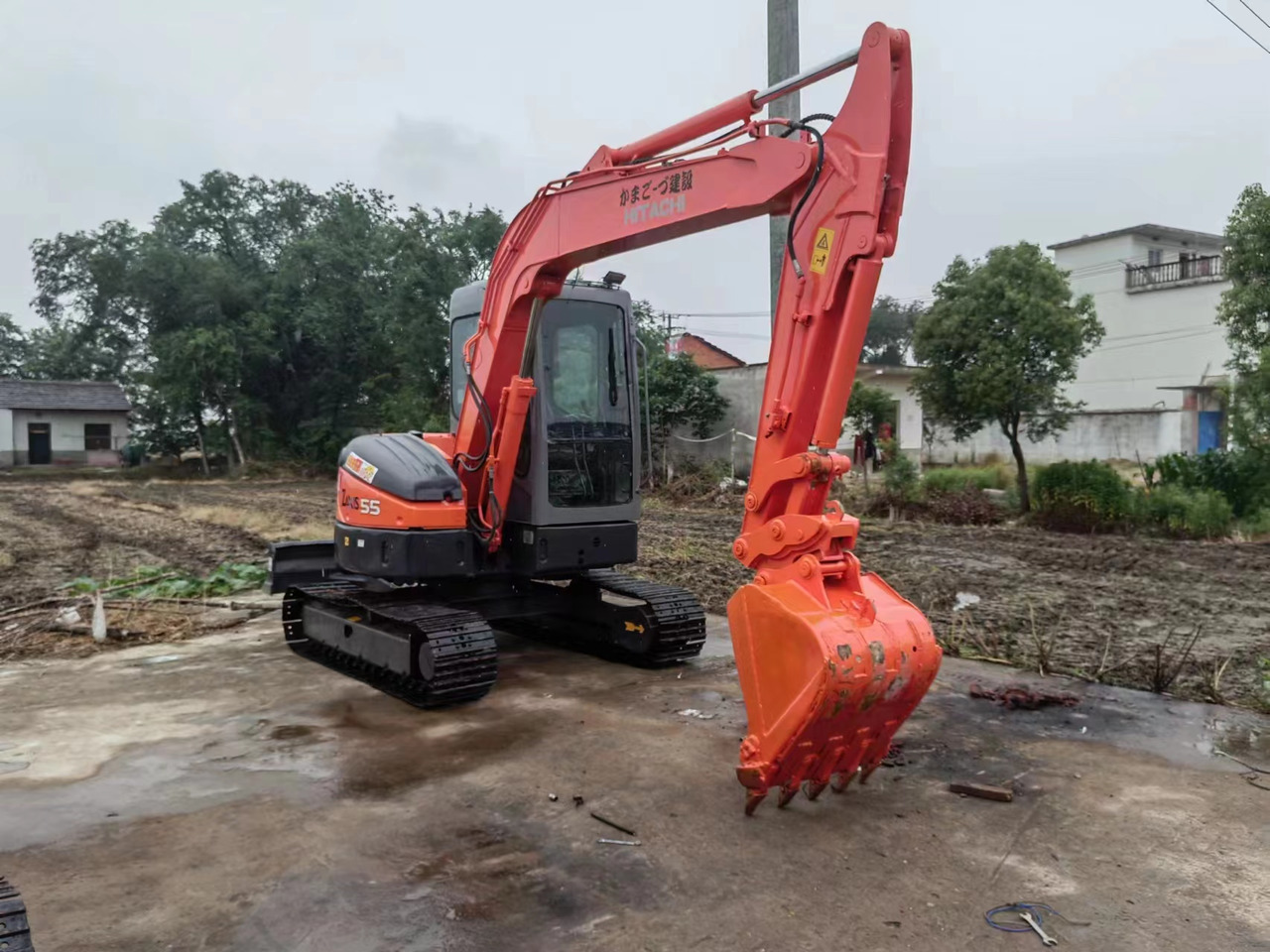HITACHI ZX55 - حفارة مصغرة: صور 1 HITACHI ZX55 - حفارة مصغرة: صور 1
