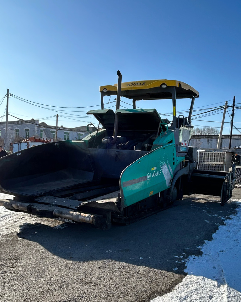 VOGELE SUPER 1600-3 - العامل بالقار: صور 1 VOGELE SUPER 1600-3 - العامل بالقار: صور 1