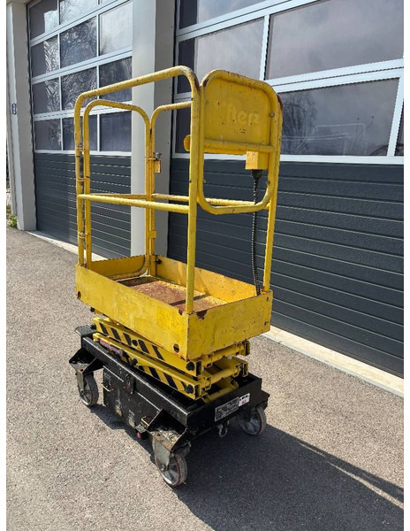 Boss 4,55m Arbeitsbühne Personenlift, BJ 2009 - رافعات مقصية: صور 2 Boss 4,55m Arbeitsbühne Personenlift, BJ 2009 - رافعات مقصية: صور 2