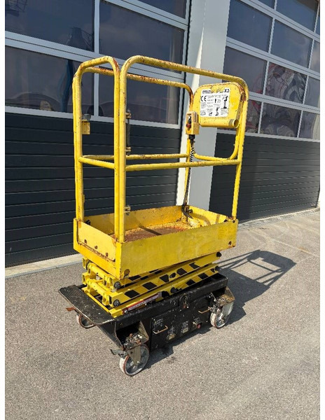 Boss 4,55m Arbeitsbühne Personenlift, BJ 2009 - رافعات مقصية: صور 5 Boss 4,55m Arbeitsbühne Personenlift, BJ 2009 - رافعات مقصية: صور 5