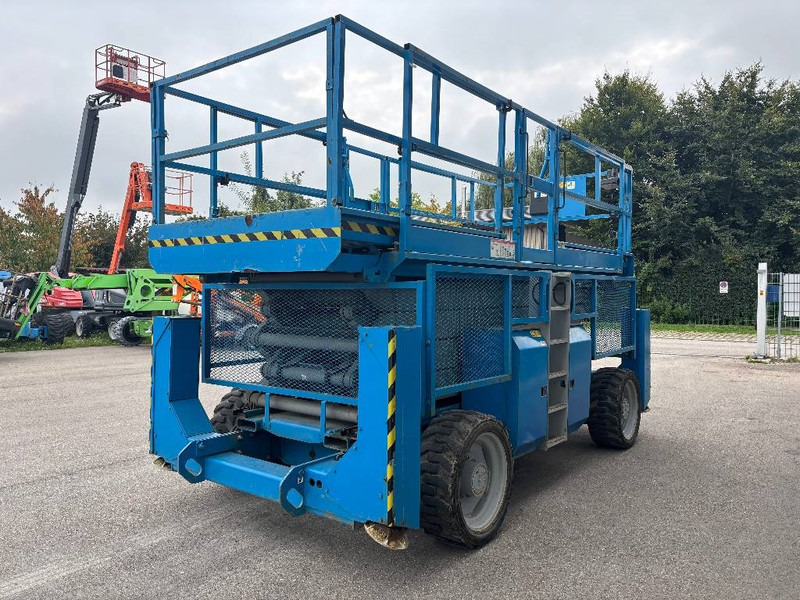 Genie GS 4390 RT 15,11m Diesel Scherenarbeitsbühne - رافعات مقصية: صور 3 Genie GS 4390 RT 15,11m Diesel Scherenarbeitsbühne - رافعات مقصية: صور 3