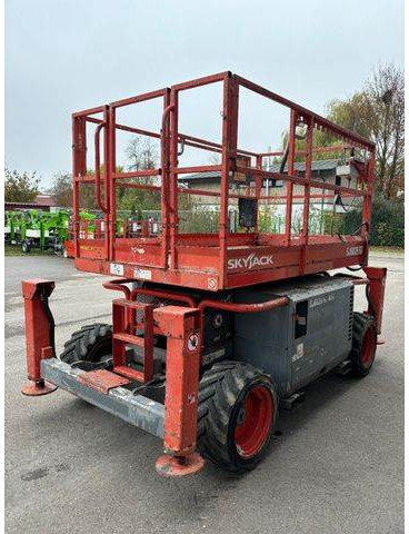 Skyjack SJ6826RT 10m Scherenarbeitsbühne BJ 2015 - رافعات مقصية: صور 3 Skyjack SJ6826RT 10m Scherenarbeitsbühne BJ 2015 - رافعات مقصية: صور 3