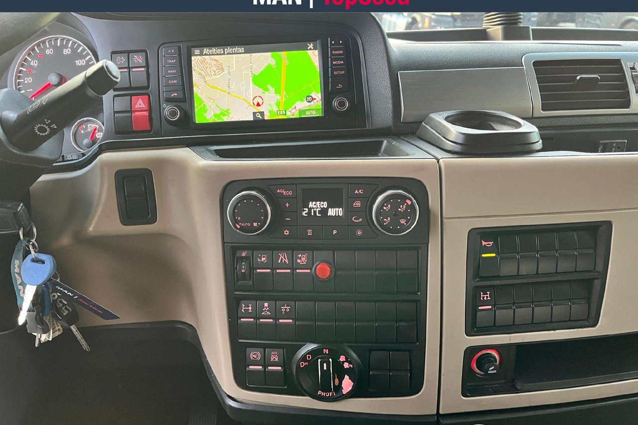 MAN 18.460 XLX cab Hidraulika (9312) - شاحنة جرار: صور 5 MAN 18.460 XLX cab Hidraulika (9312) - شاحنة جرار: صور 5