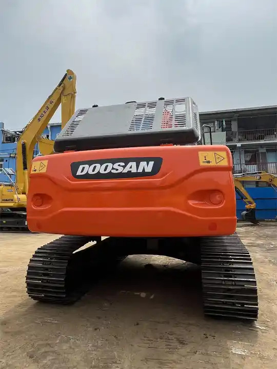 20 ton heavy machine used excavator digger doosan dx225lc with good performance - حفارات زحافة: صور 5 20 ton heavy machine used excavator digger doosan dx225lc with good performance - حفارات زحافة: صور 5