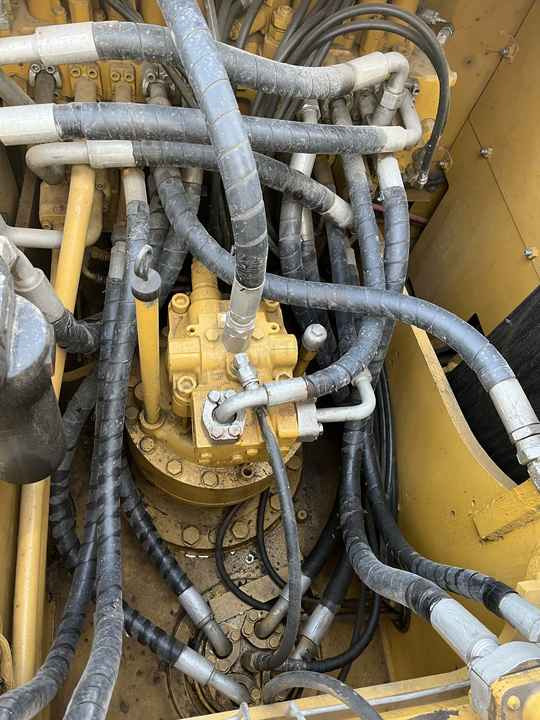 20Tons excavator Used CAT Excavator 325D 320D 320B 320BL 320C 320CL On sale - حفارات زحافة: صور 5 20Tons excavator Used CAT Excavator 325D 320D 320B 320BL 320C 320CL On sale - حفارات زحافة: صور 5