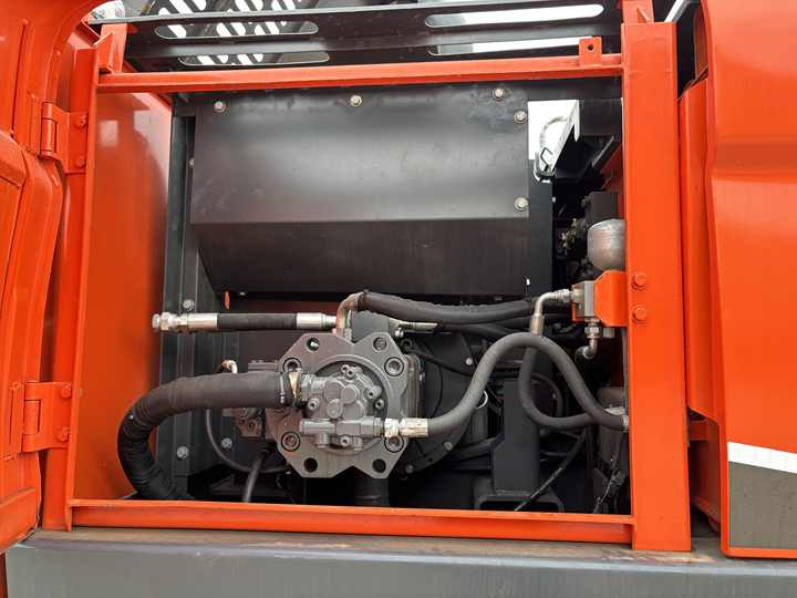 22 Tons Excavator Original Doosan Dx225LCA Crawler Digger Secondhand Used Good Condition Doosan Hydraulic Excavator on Sale - حفارات زحافة: صور 3 22 Tons Excavator Original Doosan Dx225LCA Crawler Digger Secondhand Used Good Condition Doosan Hydraulic Excavator on Sale - حفارات زحافة: صور 3