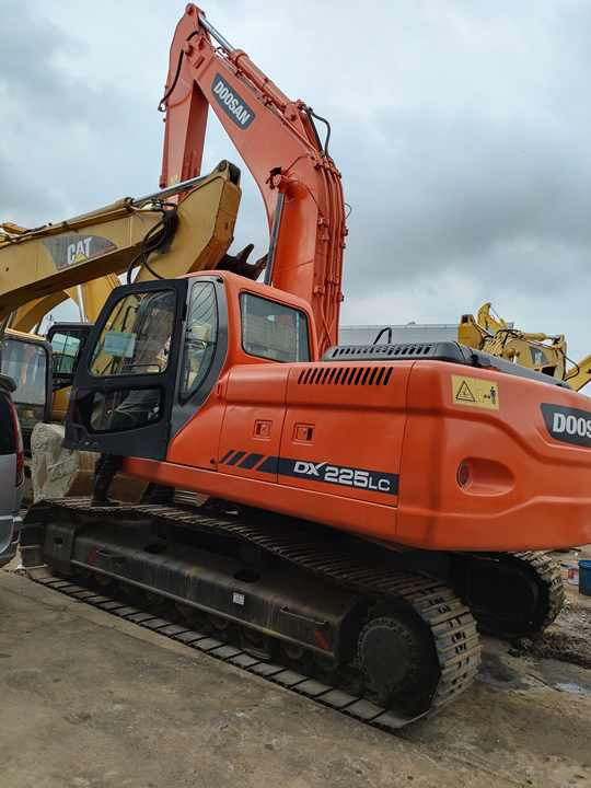 Best Selling DOOSAN excavator machine construction used machinery equipment dx225 DX60 DX70 DH60 DH220 used excavator low price - حفارة: صور 2 Best Selling DOOSAN excavator machine construction used machinery equipment dx225 DX60 DX70 DH60 DH220 used excavator low price - حفارة: صور 2