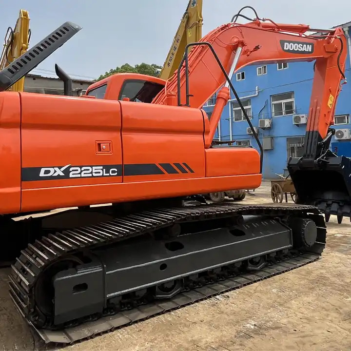 Cheap Used Korea Brand Doosan DX225LC 20 ton Excavator - حفارات زحافة: صور 1 Cheap Used Korea Brand Doosan DX225LC 20 ton Excavator - حفارات زحافة: صور 1