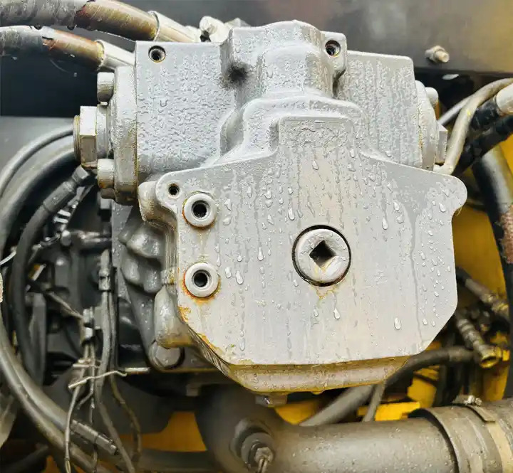 Favorable Price Japan Original Good Working Condition Used Komatsu Pc300-7 Tracked Excavator In Shanghai - حفارات زحافة: صور 4 Favorable Price Japan Original Good Working Condition Used Komatsu Pc300-7 Tracked Excavator In Shanghai - حفارات زحافة: صور 4