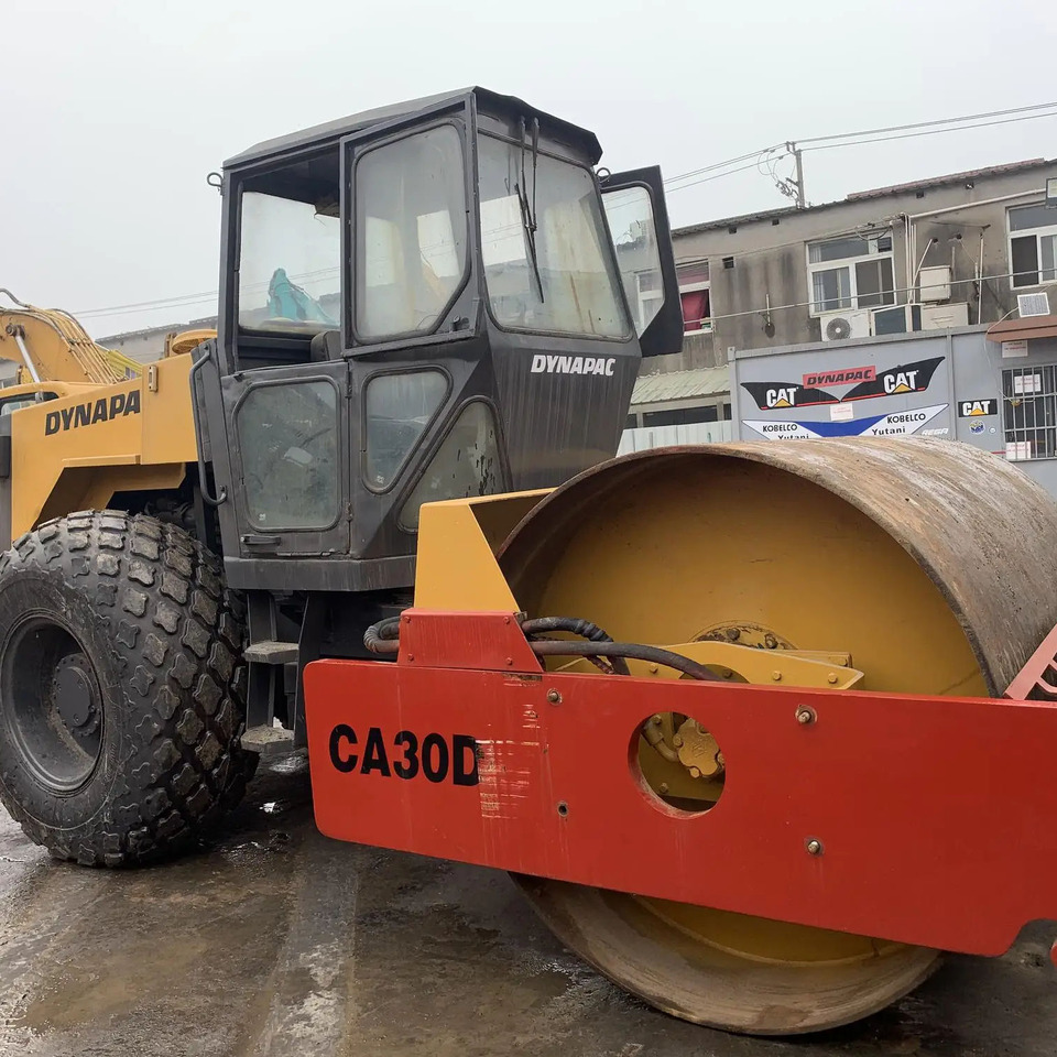 Good Quality Road Roller Surprise Price Second Hand Vibratory Compactor Original Sweden Used Road Roller Dynapac Ca30d - مدحلة الأسفلت: صور 1 Good Quality Road Roller Surprise Price Second Hand Vibratory Compactor Original Sweden Used Road Roller Dynapac Ca30d - مدحلة الأسفلت: صور 1