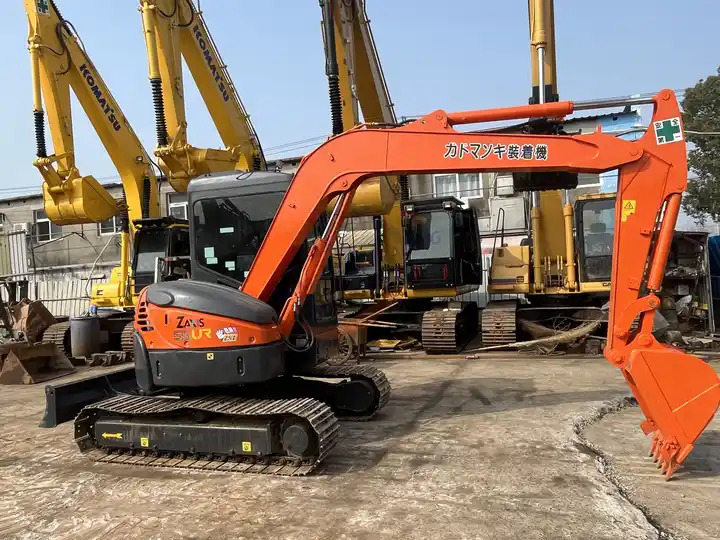 Heavy Equipments HITACHI ZX55UR Mini Digger For Excavator and High Quality Digging Machine On Sale - حفارات زحافة: صور 3 Heavy Equipments HITACHI ZX55UR Mini Digger For Excavator and High Quality Digging Machine On Sale - حفارات زحافة: صور 3