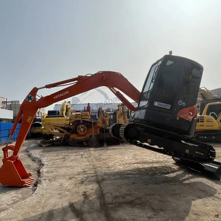 High Performance used Hitachi ZX55UR crawler excavator with good condition The latest mini used Hitachi ZX55 excavator for sale - حفارات زحافة: صور 2 High Performance used Hitachi ZX55UR crawler excavator with good condition The latest mini used Hitachi ZX55 excavator for sale - حفارات زحافة: صور 2