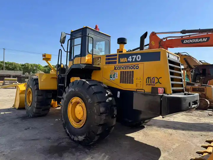High Quality Used 7 Ton Heavy Front Loader Komatsu Wa470 Good Price Japan Made Tire Loader - اللودر بعجل: صور 4 High Quality Used 7 Ton Heavy Front Loader Komatsu Wa470 Good Price Japan Made Tire Loader - اللودر بعجل: صور 4