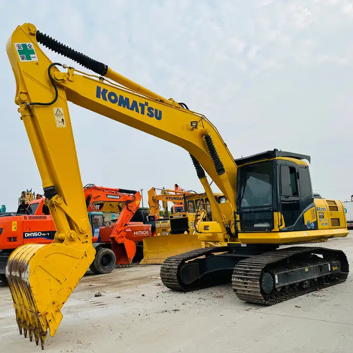 Hot Sale 20 Ton Crawler Excavator Komatsu Pc200-6 Pc200-7 Pc200-8 Original From Japan For Sale In Shanghai - حفارات زحافة: صور 2 Hot Sale 20 Ton Crawler Excavator Komatsu Pc200-6 Pc200-7 Pc200-8 Original From Japan For Sale In Shanghai - حفارات زحافة: صور 2