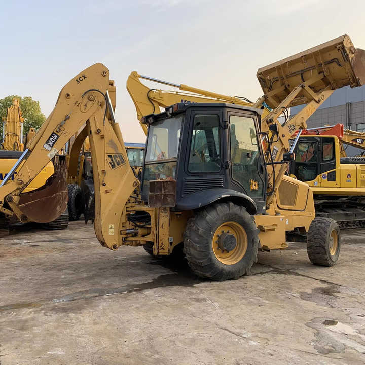 JCB 3cX backhoe loader manufactured in 2022 with telescopic boom JCB3CX JCB4CX JCB 3DX nice price - حفار متعدد الاستخدام: صور 1 JCB 3cX backhoe loader manufactured in 2022 with telescopic boom JCB3CX JCB4CX JCB 3DX nice price - حفار متعدد الاستخدام: صور 1