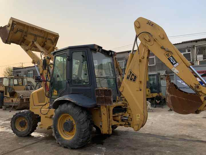 JCB 3cX backhoe loader manufactured in 2022 with telescopic boom JCB3CX JCB4CX JCB 3DX - حفار متعدد الاستخدام: صور 5 JCB 3cX backhoe loader manufactured in 2022 with telescopic boom JCB3CX JCB4CX JCB 3DX - حفار متعدد الاستخدام: صور 5