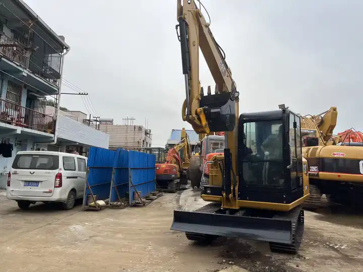 حفارات زحافة Japan CAT 306E 306E2 306D 305.5 307 308 excavator 95% new retro CAT 305.5 5.5tons with mini excavator bucket: صور 7 حفارات زحافة Japan CAT 306E 306E2 306D 305.5 307 308 excavator 95% new retro CAT 305.5 5.5tons with mini excavator bucket: صور 7