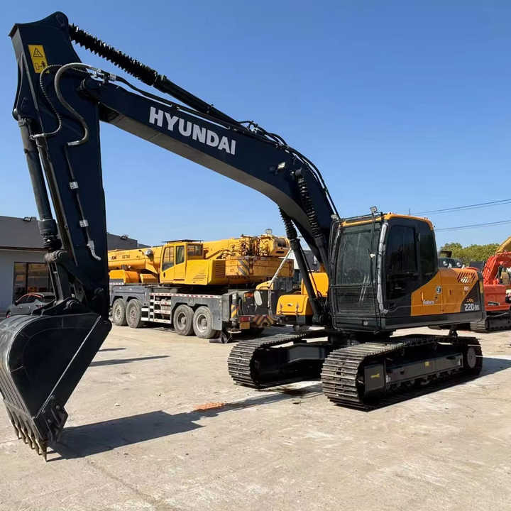 Korea 22 Ton Hyundai 220 Excavator R220LC-9s Used Hyundai Excavator 220 Used Hyundai 220-9 225LC Machine for Construction - حفارة: صور 1 Korea 22 Ton Hyundai 220 Excavator R220LC-9s Used Hyundai Excavator 220 Used Hyundai 220-9 225LC Machine for Construction - حفارة: صور 1