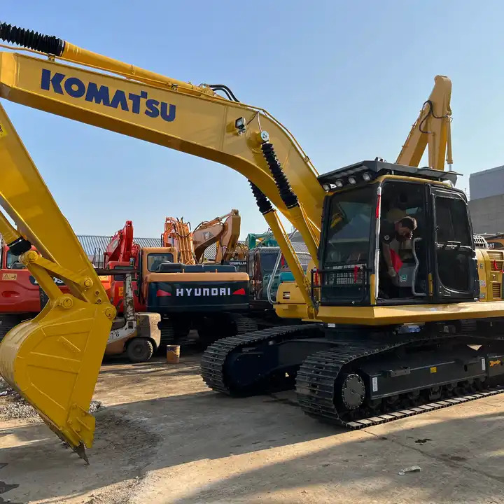 Original Japan Komatsu PC200 used excavator for sale/second hand komatsu excavator PC200-8 PC220-8 - حفارات زحافة: صور 1 Original Japan Komatsu PC200 used excavator for sale/second hand komatsu excavator PC200-8 PC220-8 - حفارات زحافة: صور 1