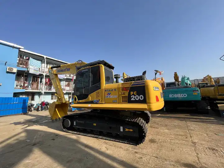 Original Japan Komatsu PC200 used excavator for sale/second hand komatsu excavator PC200-8 PC220-8 - حفارات زحافة: صور 4 Original Japan Komatsu PC200 used excavator for sale/second hand komatsu excavator PC200-8 PC220-8 - حفارات زحافة: صور 4
