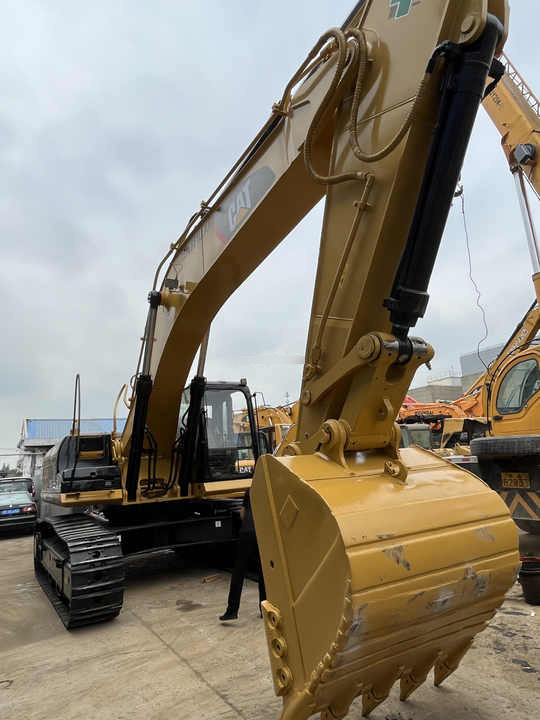 Original japan used CAT 320D 320D2 crawler excavator CAT 320 used excavators second hand excavator for sale - حفارات زحافة: صور 4 Original japan used CAT 320D 320D2 crawler excavator CAT 320 used excavators second hand excavator for sale - حفارات زحافة: صور 4