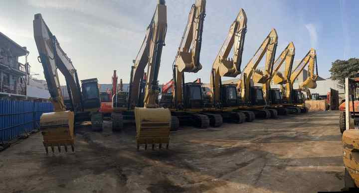 Second Hand Large Excavator CAT 320D 320d2 Caterpillar 20 Ton Used Crawler Excavator Caterpillar 320 Excavators - حفارة: صور 4 Second Hand Large Excavator CAT 320D 320d2 Caterpillar 20 Ton Used Crawler Excavator Caterpillar 320 Excavators - حفارة: صور 4