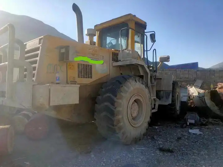 Used 7 Ton Heavy Front Loader Komatsu Wa470 Good Price Japan Made Tire Loader In Shanghai - اللودر بعجل: صور 2 Used 7 Ton Heavy Front Loader Komatsu Wa470 Good Price Japan Made Tire Loader In Shanghai - اللودر بعجل: صور 2