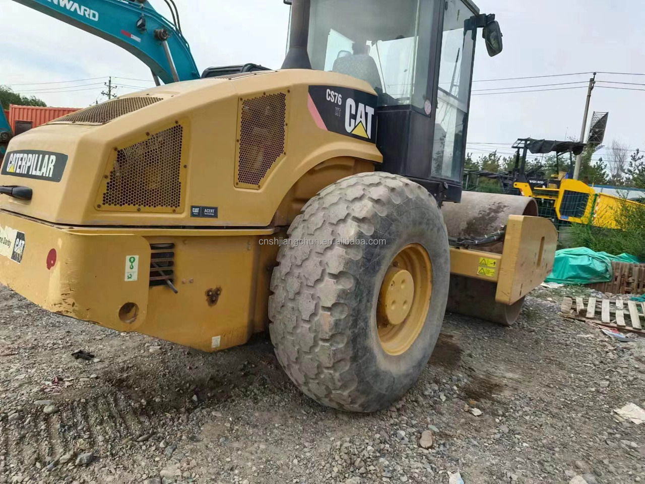 Used CAT CS76XT for sale Second hand caterpillar roller in good condition high brand quality, affordable and in stock - مدماج: صور 3 Used CAT CS76XT for sale Second hand caterpillar roller in good condition high brand quality, affordable and in stock - مدماج: صور 3