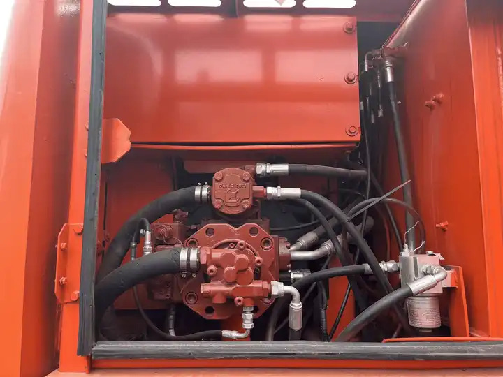 Used Doosan Dh150W-7 Medium 15 Ton Second-Hand Construction Machinery Doosan 60W/150W/210W in Stock - حفارة: صور 5 Used Doosan Dh150W-7 Medium 15 Ton Second-Hand Construction Machinery Doosan 60W/150W/210W in Stock - حفارة: صور 5