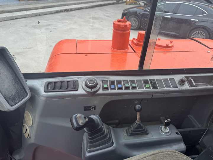 Used Excavator Doosan Dx60 Excavators Earth-moving Machinery Doosan Dx60 Dx80 Dx75 Dx225 Dh55 Dx60-9c for Sale - حفارات زحافة: صور 3 Used Excavator Doosan Dx60 Excavators Earth-moving Machinery Doosan Dx60 Dx80 Dx75 Dx225 Dh55 Dx60-9c for Sale - حفارات زحافة: صور 3