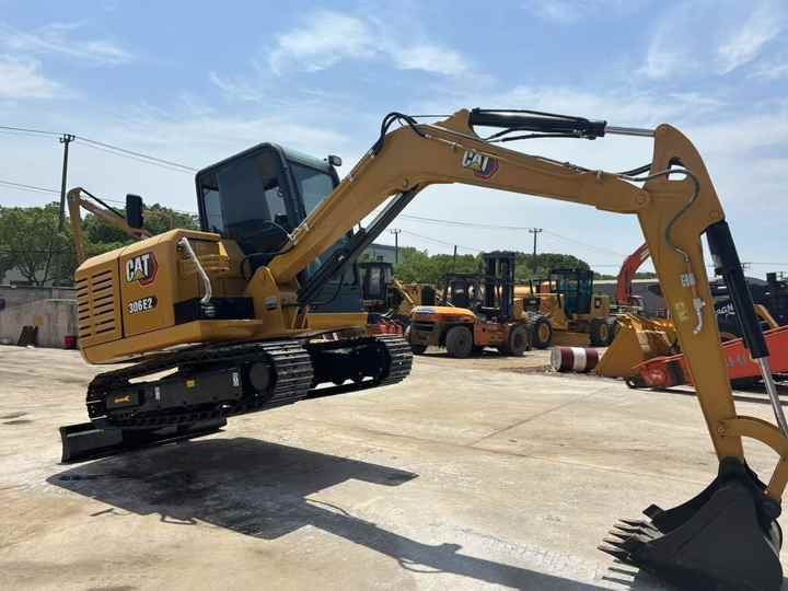 Used Excavators CAT 306E New Arrival Japan 6 Tons Hydraulic Crawler CAT Caterpillar 306E Used CAT Excavator - حفارة: صور 4 Used Excavators CAT 306E New Arrival Japan 6 Tons Hydraulic Crawler CAT Caterpillar 306E Used CAT Excavator - حفارة: صور 4