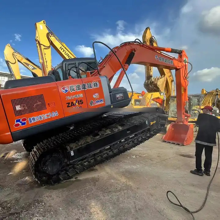 Used Japan Original Hitachi Excavator ZX200 ZX200-3G/ Second Hand 20 ton Excavator in stock for sale - حفارات زحافة: صور 1 Used Japan Original Hitachi Excavator ZX200 ZX200-3G/ Second Hand 20 ton Excavator in stock for sale - حفارات زحافة: صور 1