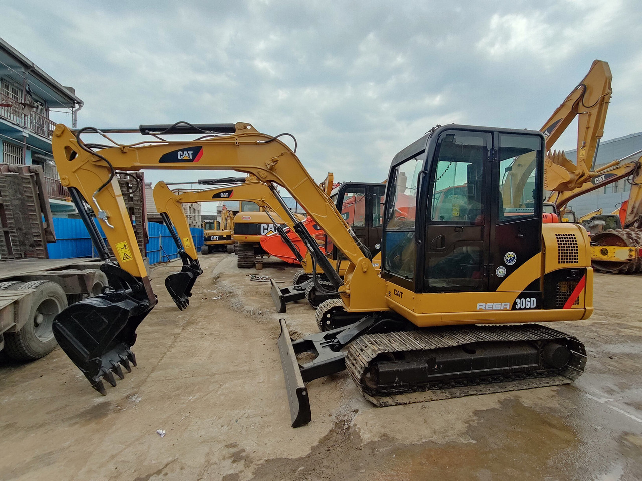 Used Mini cat 306 excavator 6tons excavator on sale - حفارات زحافة: صور 4 Used Mini cat 306 excavator 6tons excavator on sale - حفارات زحافة: صور 4