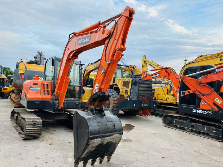 Used excavator doosan dx60 excavators earth-moving machinery doosan dx60 dx80 dx75 dx225 dh60 dh60-7for sale - حفارات زحافة: صور 2 Used excavator doosan dx60 excavators earth-moving machinery doosan dx60 dx80 dx75 dx225 dh60 dh60-7for sale - حفارات زحافة: صور 2
