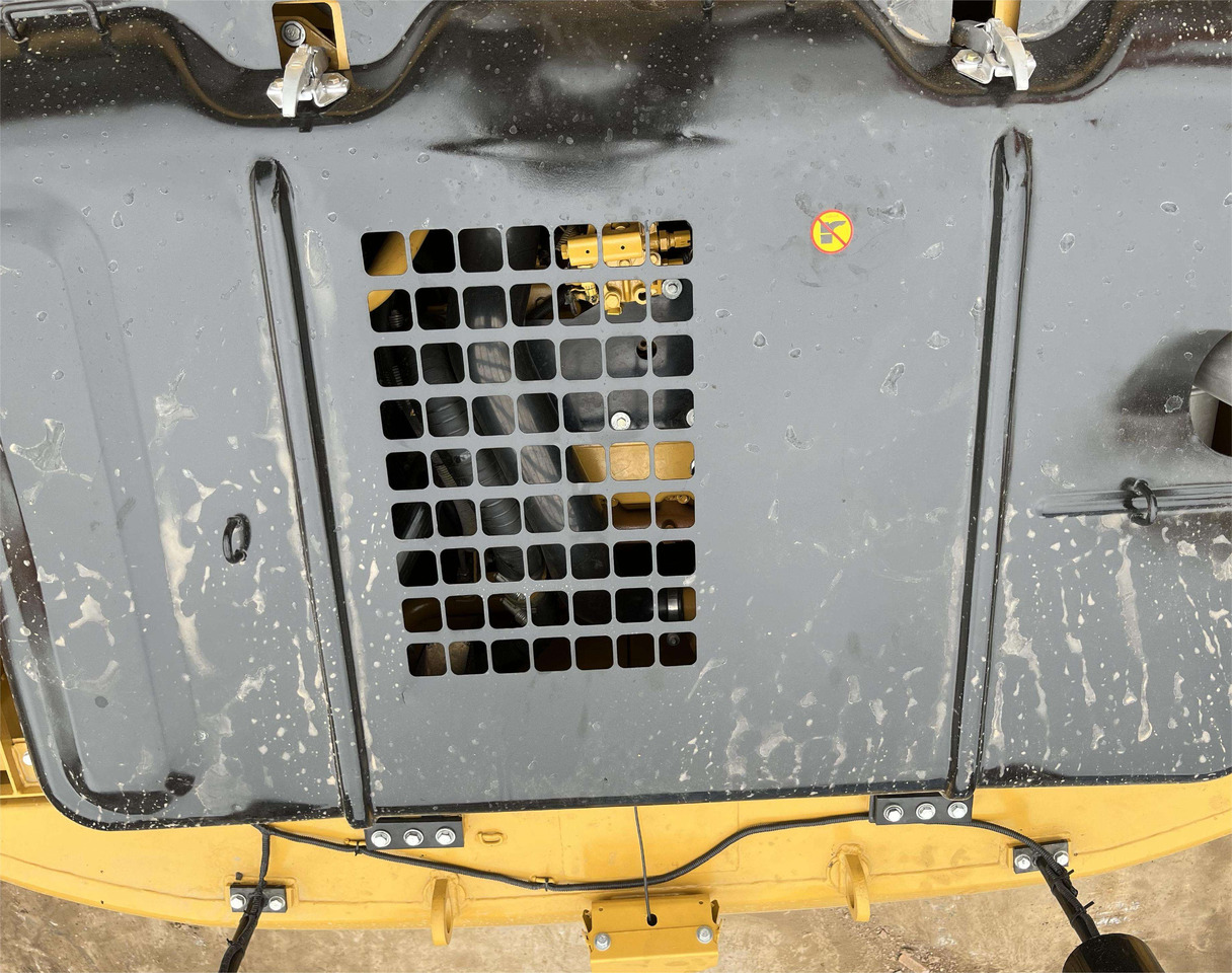 Used excavators cat 320d cat 20 ton excavator with excellent condition for sale - حفارة: صور 5 Used excavators cat 320d cat 20 ton excavator with excellent condition for sale - حفارة: صور 5