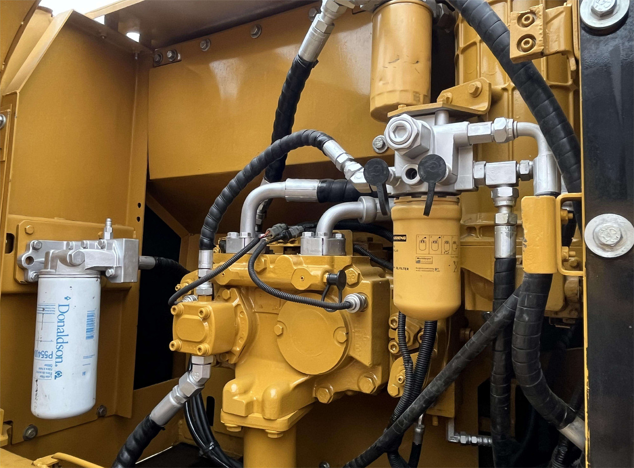 Used excavators cat 320d cat 20 ton excavator with excellent condition for sale - حفارة: صور 4 Used excavators cat 320d cat 20 ton excavator with excellent condition for sale - حفارة: صور 4