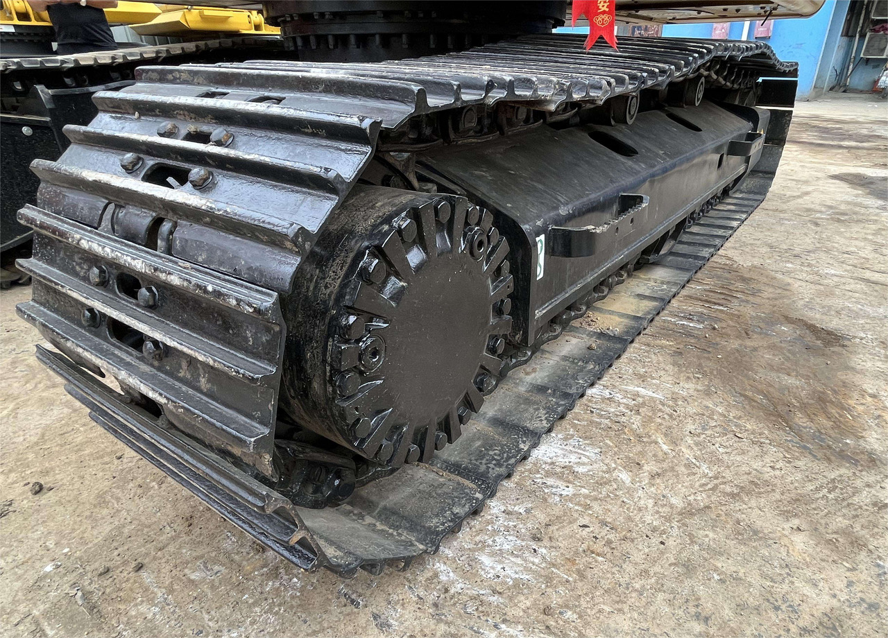 Used excavators cat 320d cat 20 ton excavator with excellent condition - حفارة: صور 5 Used excavators cat 320d cat 20 ton excavator with excellent condition - حفارة: صور 5