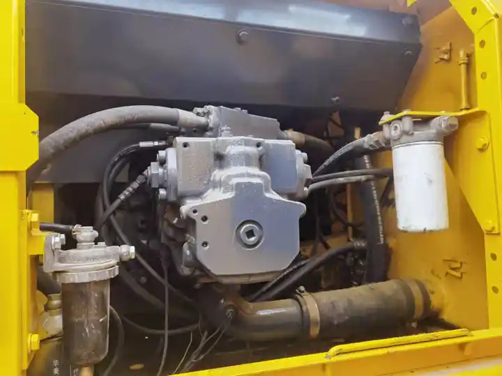 Well- Maintained Original Design Heavy Equipment Used Komatsu Pc300-7 Hydraulic Crawler Excavator In Shanghai - حفارات زحافة: صور 4 Well- Maintained Original Design Heavy Equipment Used Komatsu Pc300-7 Hydraulic Crawler Excavator In Shanghai - حفارات زحافة: صور 4