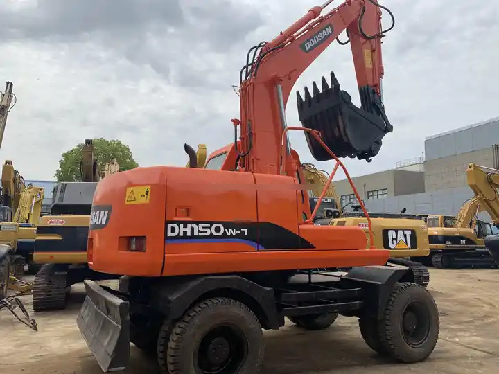 Wheel digging excavator Used DOOSAN150W DH150W DH150W-7 / second-hand KOREA engine DOOSAN DH 150 150W-7 DOOSAN150 - حفارات زحافة: صور 2 Wheel digging excavator Used DOOSAN150W DH150W DH150W-7 / second-hand KOREA engine DOOSAN DH 150 150W-7 DOOSAN150 - حفارات زحافة: صور 2