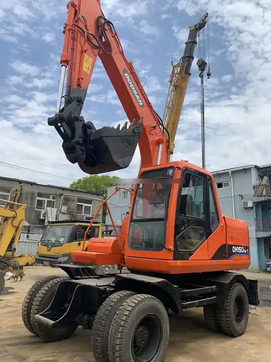 Wheel digging excavator Used DOOSAN150W DH150W DH150W-7 / second-hand KOREA engine DOOSAN DH 150 150W-7 DOOSAN150 - حفارات زحافة: صور 3 Wheel digging excavator Used DOOSAN150W DH150W DH150W-7 / second-hand KOREA engine DOOSAN DH 150 150W-7 DOOSAN150 - حفارات زحافة: صور 3