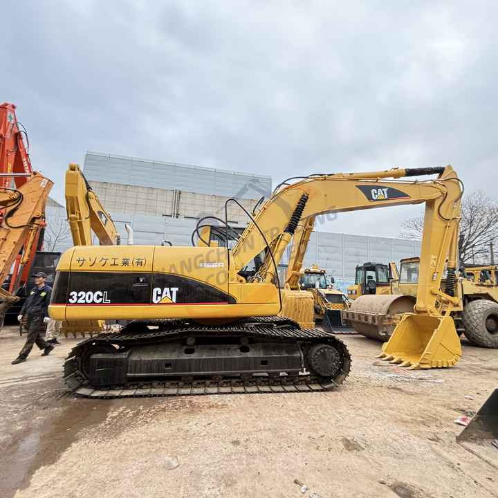 Used excavator cat 312 320c 320CL320d 330 Japan used caterpillar excavator - حفارات زحافة: صور 4 Used excavator cat 312 320c 320CL320d 330 Japan used caterpillar excavator - حفارات زحافة: صور 4