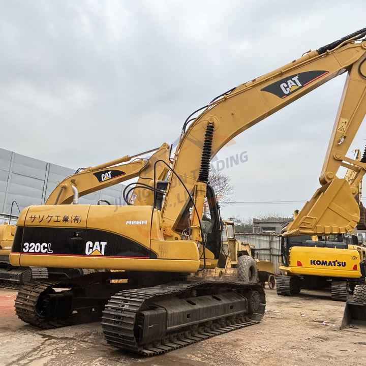 Used excavator cat 312 320c 320CL320d 330 Japan used caterpillar excavator - حفارات زحافة: صور 1 Used excavator cat 312 320c 320CL320d 330 Japan used caterpillar excavator - حفارات زحافة: صور 1