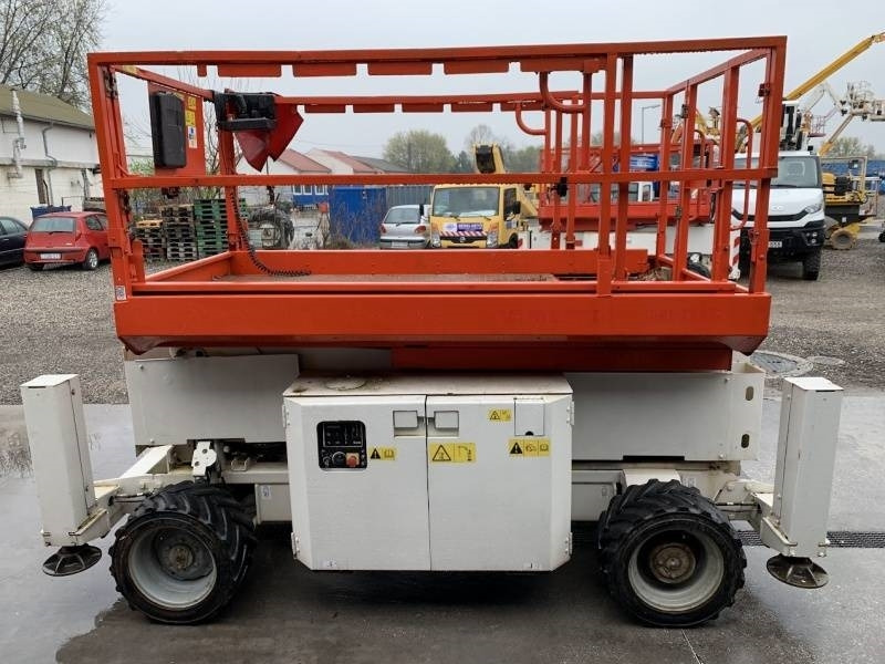 Genie GS-2669 - 10 m, 4x4, diesel - رافعات مقصية: صور 4 Genie GS-2669 - 10 m, 4x4, diesel - رافعات مقصية: صور 4
