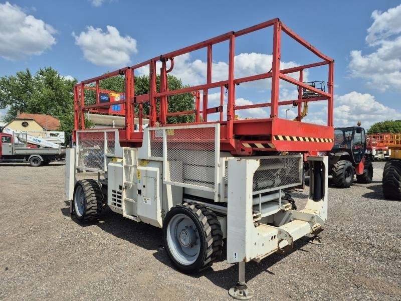 Genie GS3390 - 12,06 m - 4x4 - diesel - رافعات مقصية: صور 1 Genie GS3390 - 12,06 m - 4x4 - diesel - رافعات مقصية: صور 1