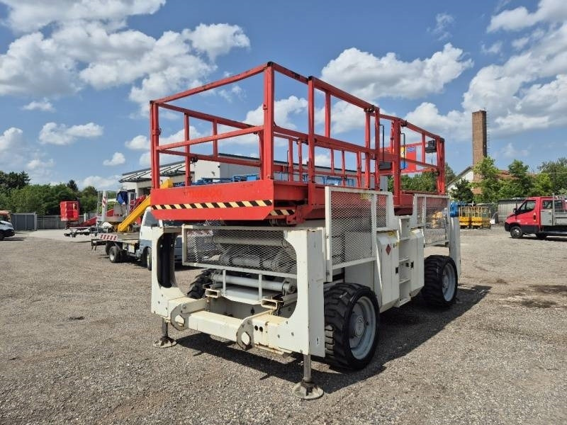 Genie GS3390 - 12,06 m - 4x4 - diesel - رافعات مقصية: صور 2 Genie GS3390 - 12,06 m - 4x4 - diesel - رافعات مقصية: صور 2