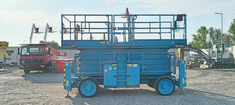 Genie GS5390 - 18m - 4x4 - Diesel - رافعات مقصية: صور 5 Genie GS5390 - 18m - 4x4 - Diesel - رافعات مقصية: صور 5