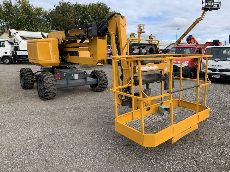 Haulotte HA16RTJ - 16m, 4x4x4, diesel - رافعات سلة مفصلية: صور 1 Haulotte HA16RTJ - 16m, 4x4x4, diesel - رافعات سلة مفصلية: صور 1